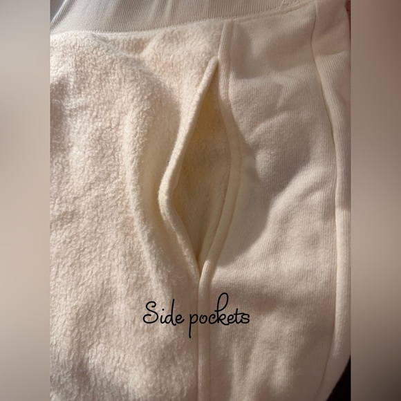 NWT Women’s Plus Size Reyana UGG Shorts Cream Color Size 3XL - Picture 3 of 6